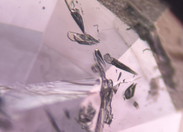 Blade-like-crystals-in-an-alexandrite