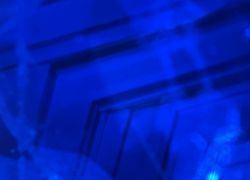 Blocky-zoning-in-a-suspected-Kashmir-sapphire-1
