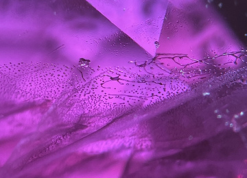 Drippy-heat-affected-fignerprint-in-a-ruby
