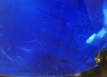 Fine-dusty-streamer-inclusions-in-a-suspected-Kashmir-sapphire-2