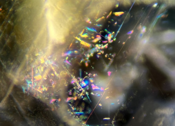 Rutile-silk-in-a-Montana-sapphire-2