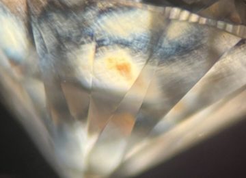 Strain-in-a-diamond-viewed-under-crossed-polars-rotated