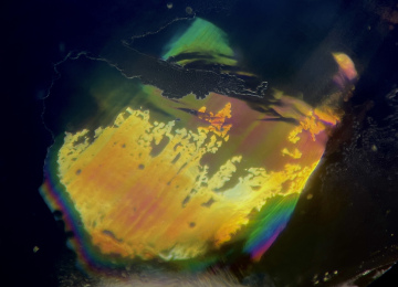 Strongly-irridescent-fracture