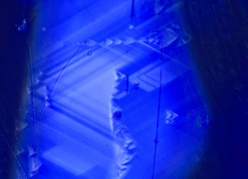 Triangular-zoning-in-a-sapphire